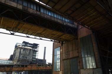 Terk edilmiş binalarda Dolni Vitkovice Sanayi Bölgesi, Ostrava, Çek Cumhuriyeti