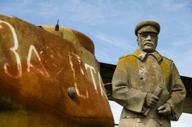 Sovyet diktatör ve zorba Joseph Stalin 'in taş heykeli.
