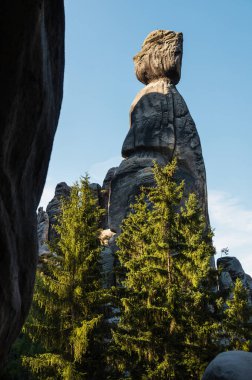Çek Cumhuriyeti 'ndeki Adrspach kayalarında muazzam kaya oluşumları