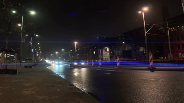 Anamorfik Mercekli Şehir Trafiği Geceleyin Parlıyor Amsterdam Hollanda — Stok video
