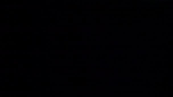 Скляна Світлова Лінза Витікає Чорному Фоні — стокове відео