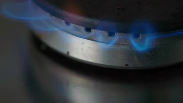 Close Cucina Fornello Gas Bruciatore Sfondo Fiamma Blu — Video Stock
