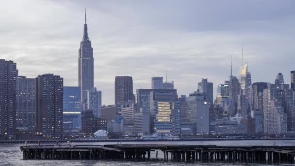 Skyline Empire State Building Dia Para Noite Lapso Tempo Midtown — Vídeo de Stock