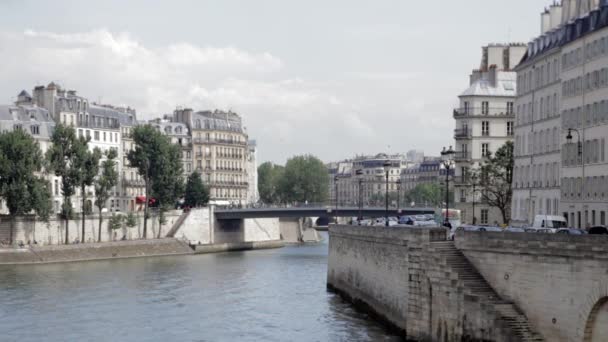 Letni Widok Budynki Nad Brzegiem Sekwany Paryżu Francja — Wideo stockowe