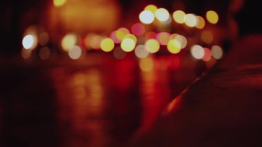 Fransa 'nın başkenti Paris' te gece trafiği yüzünden şehrin ışıkları söndü..