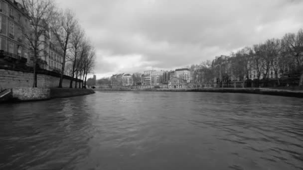Широкоугольный Вид Круиз Реке Сена Париже Франция — стоковое видео