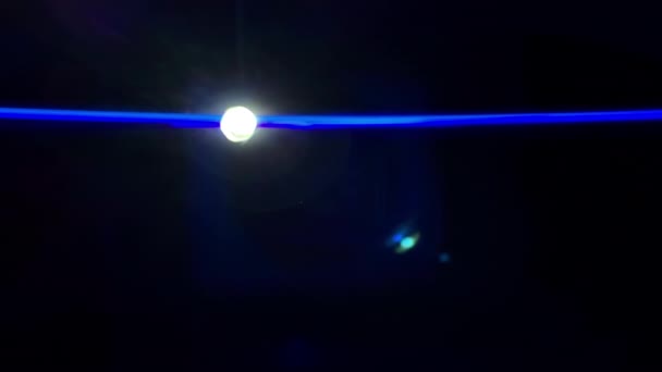 Ανάμορφο Μπλε Φως Σερί Backlit Μαύρο Φόντο — Αρχείο Βίντεο