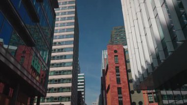 Amsterdam Zuid, Amsterdam, Hollanda 'da modern ofis binaları olan iş bölgesi. 