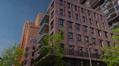 Amsterdam Zuidas, Amsterdam, Hollanda 'da modern konut binaları olan iş bölgesi. 