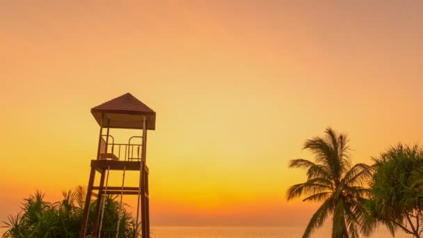 Timelapse Colorful Bright Sky Sunset Lifeguard Tower Karon Beach Karon — 비디오
