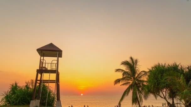 Timelapse Colorful Bright Sky Sunset Lifeguard Tower Karon Beach Karon — 图库视频影像