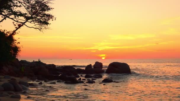 美しい海と空の背景 日没や日の出の空 — ストック動画