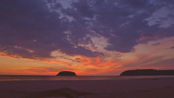 美丽的海洋和天空背景 Kata海滩的日落或日出 — 图库视频影像