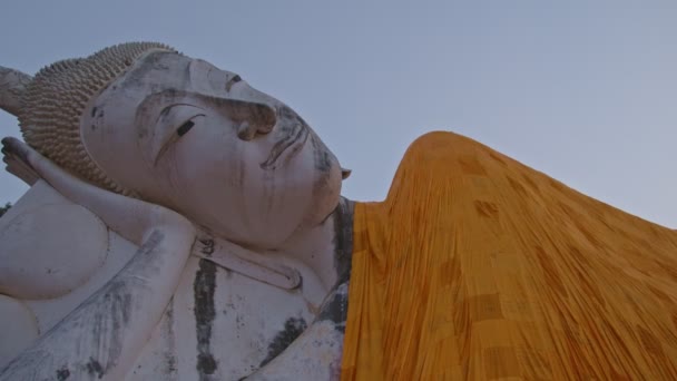 Beautiful Reclining Buddha Wat Khun Inthapramun Temple Built Sukhothai Erea — Vídeo de Stock