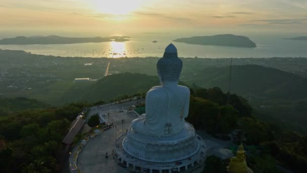 Sceniska Bilder Antennen Hyperlapse Moln Runt Phuket Stor Buddha — Stockvideo
