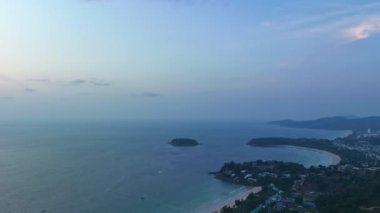 Güzel deniz manzarası. Şaşırtıcı doğa geçmişi