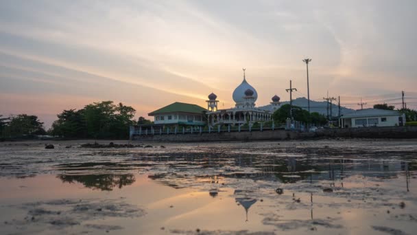Спалах Часу Мечеті Заході Сонця Мечеть Раваї Знаходиться Поруч Морем — стокове відео