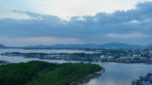 Vue Aérienne Hyperlapse Grand Canal Grand Port Pêche Phuket Chantier — Video