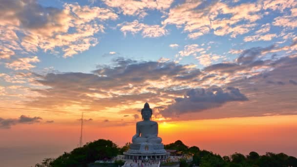 Widok Lotu Phuket Duży Budda Pięknym Zachodzie Słońca Słońce Świeci — Wideo stockowe