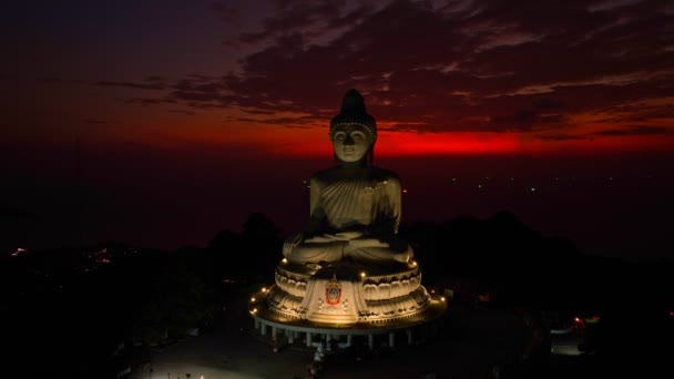 Vista Aerea Incredibile Cielo Rosso Phuket Grande Buddha Abbastanza Crepuscolo — Video Stock