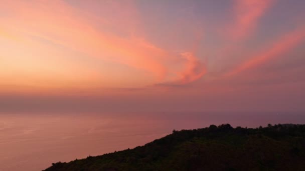 Widok Lotu Ptaka Słońce Zachodzi Kolorowe Niebo Wpływ Powierzchnię Oceanupiękno — Wideo stockowe