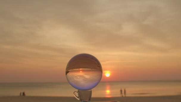 Красивый Закат Над Морем Виде Шара Пляже Высококачественные Кадры Природе — стоковое видео