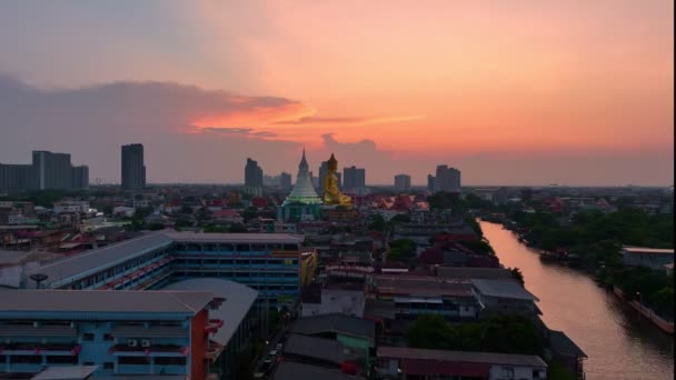 Vista Aérea Belo Pôr Sol Dourado Grande Buda Wat Paknam — Vídeo de Stock