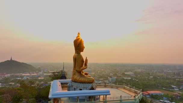 Vue Aérienne Soleil Était Sur Main Bouddha Doré Dans Phetchaburi — Video