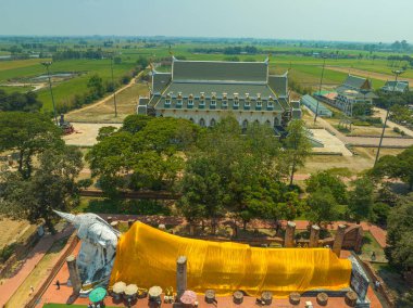 Wat Khun Inthapramun 'un üstündeki hava manzarası Sukhothai döneminde inşa edilmiş bir tapınaktır..