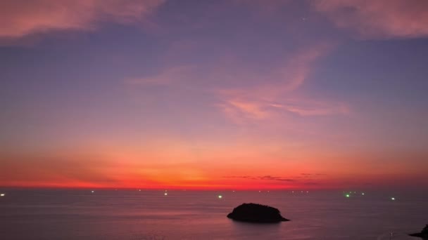Vanuit Lucht Een Adembenemende Roze Lucht Aan Zee Schemering Scène — Stockvideo