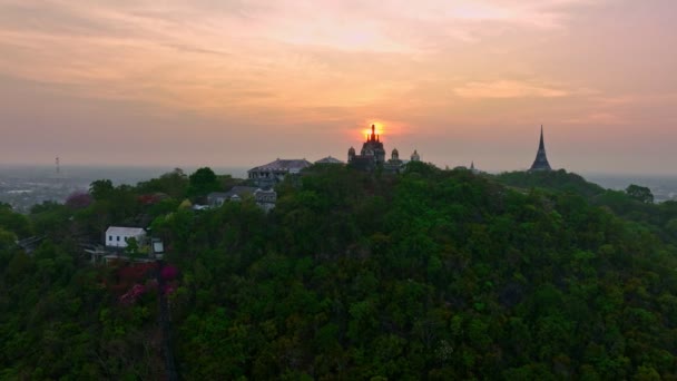 Aerial View Rays Sun Shine Atop Hilltop Castle Phetchaburi Thailand — Stock Video