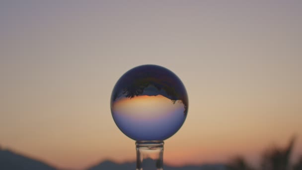 Schöner Blick Auf Den Sonnenuntergang Inneren Der Kristallkugel — Stockvideo