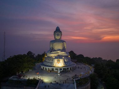 Hava manzaralı Phuket Büyük Buda güzel bir günbatımında