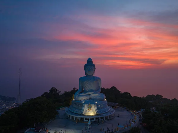 Lotu Phuket Duży Budda Pięknym Zachodzie Słońca — Zdjęcie stockowe
