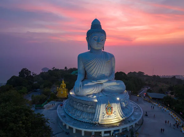 Lotu Phuket Duży Budda Pięknym Zachodzie Słońca — Zdjęcie stockowe