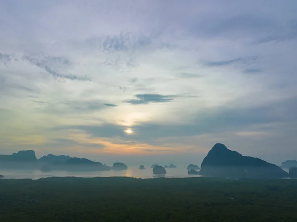Vista Aérea Increíble Luz Naturaleza Cielo Nuboso Sobre Samed Nang —  Fotos de Stock