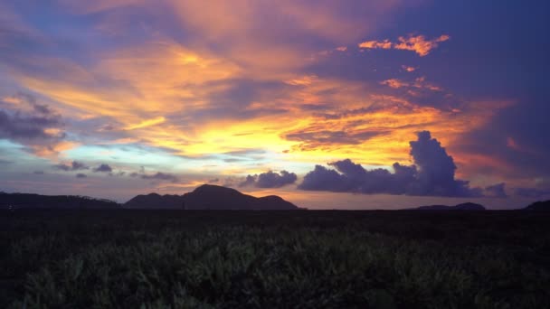 Небо Закатом Над Морем — стоковое видео
