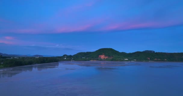 Hava Fotoğrafçılığı Bulutu Palai Rıhtımının Üzerinde Güzel Bir Günbatımında Palai — Stok video