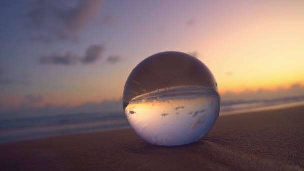 Langit Yang Indah Atas Bola Kristal Pantai Refleksi Indah Dari — Stok Video