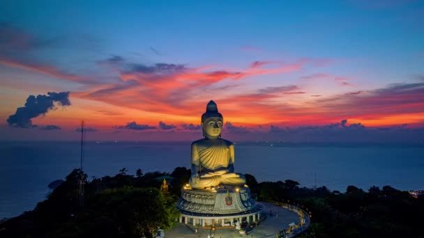 Hiperlapso Aéreo Vista Torno Phuket Grande Buda Belo Crepúsculo 360 — Vídeo de Stock