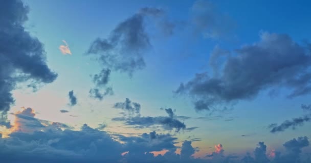 공중에서 찬송가 놀라운 분홍빛 하늘을 가르며 Twilight Gradient Sky Texture — 비디오