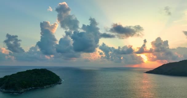 Воздушный Панорамный Вид Над Бирюзовым Морем Вокруг Пляжа Нуи Окружении — стоковое видео