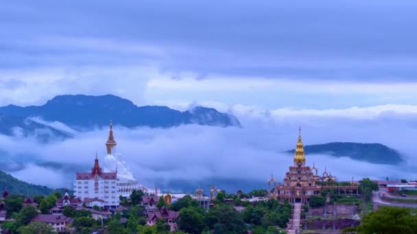 Timelapse Siedzi Posągi Buddy Khao Kho Wzgórzu Piękny Punkt Orientacyjny — Wideo stockowe