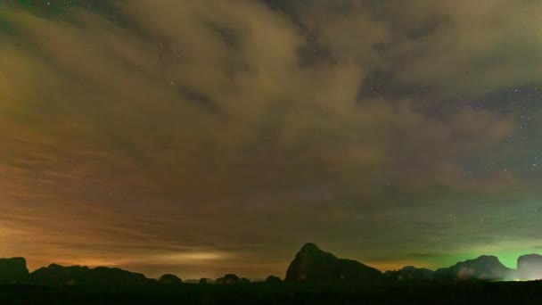 Пропасть Времени Удивительный Ночной Вид Природу Ночное Время Облака Звёзд — стоковое видео