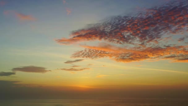 Visão Aérea Bela Nuvem Céu Amarelo Pôr Sol Vídeo Natureza — Vídeo de Stock