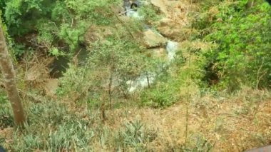 Mae Sa Şelalesi Chiang Mai 'de turistler arasında popülerdir... şelale birçok çağlayanlarla yüksek dağlarda yer almaktadır..