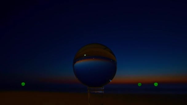 美丽的热带天空通过水晶球的时间流逝 — 图库视频影像