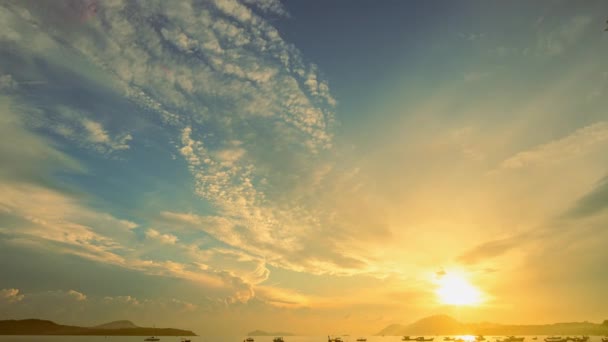 Natursköna Bilder Vacker Solnedgång Himmel Med Moln För Bakgrund — Stockvideo