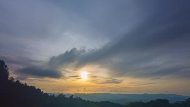 Caducidad Tiempo Hermosa Puesta Sol Colina Medio Cordillera Con Sol — Vídeos de Stock