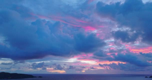 Vista Aérea Escena Colorido Cielo Romántico Puesta Sol Con Cambiar — Vídeos de Stock
